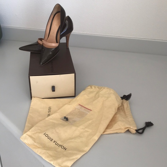 Louis Vuitton Patent Leather Heels - Picture 3 of 8